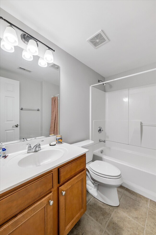 Building Photo - 8018 Presidio Ct