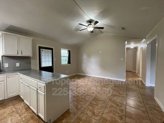 Building Photo - 7921 Greenwell St