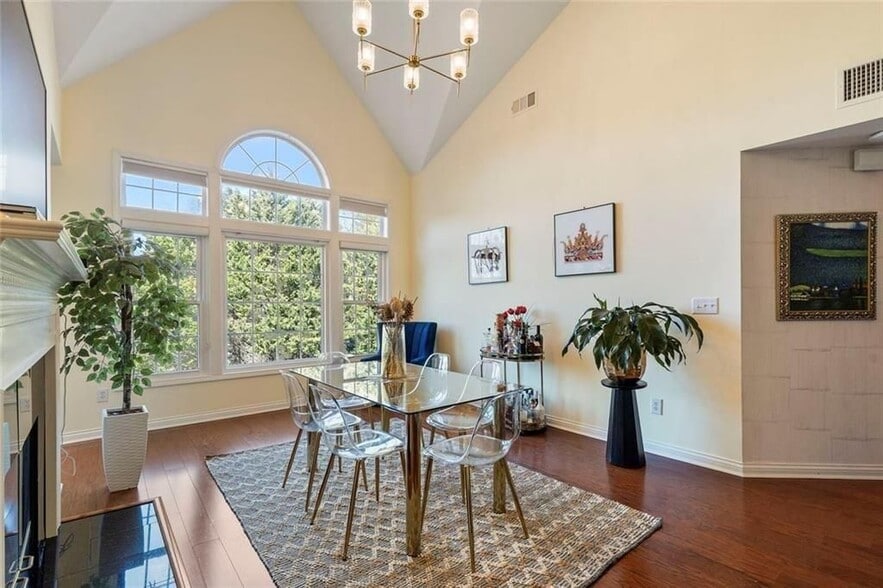 Building Photo - 3636 Habersham Rd NW