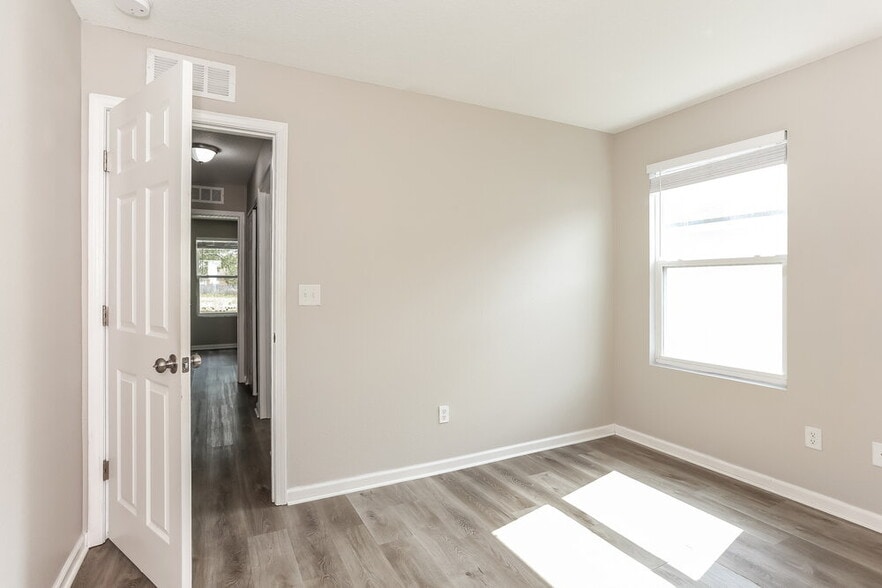 Building Photo - 8754 Kaye Ln