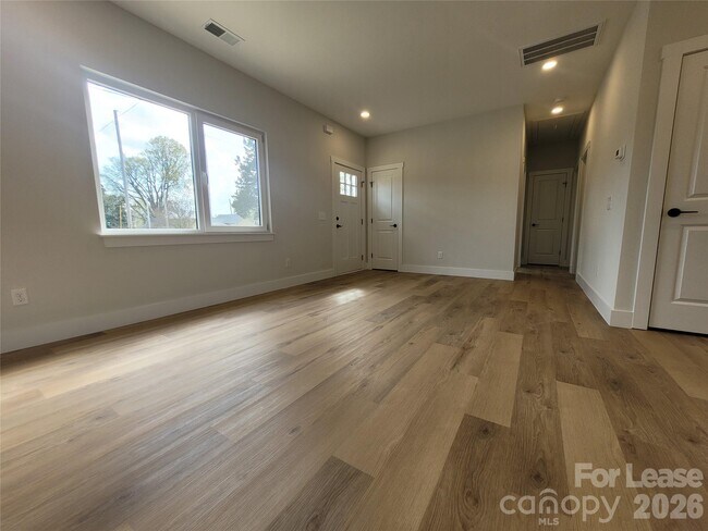 Building Photo - 1214 Pearl St