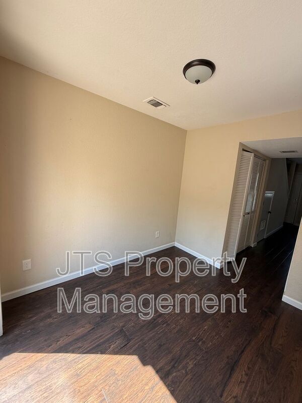 Building Photo - 5842 Alorn Ln