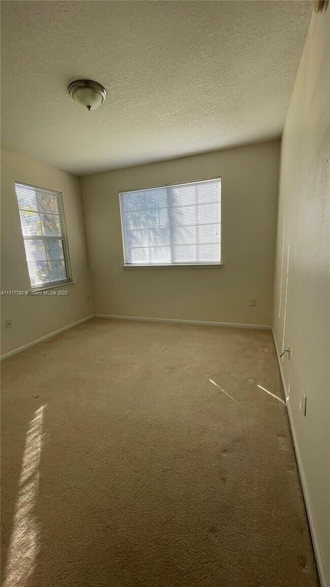 Building Photo - 9887 Baywinds Blvd