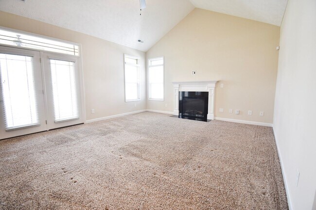 Building Photo - 4 Bedroom 3 Bathroom No Pets