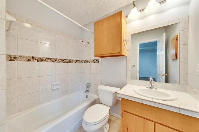 Building Photo - 2510 San Gabriel St