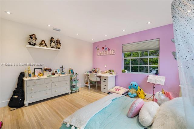 Building Photo - 11401 SW 72nd Plz