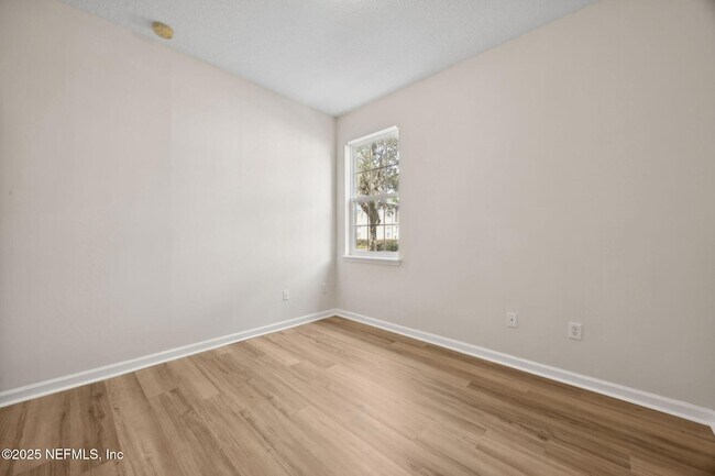 Building Photo - 12301 Kernan Forest Blvd