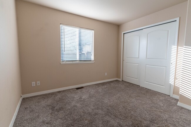 Building Photo - 9234 Red Fern Ln