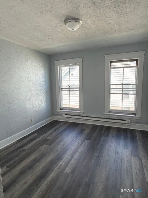 Building Photo - 728 Highland Ave