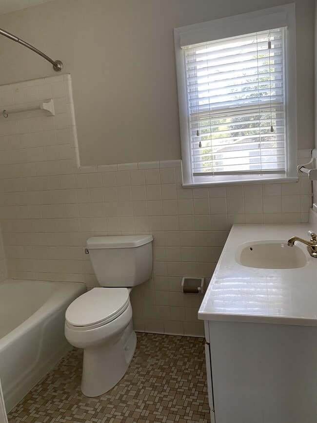 Building Photo - 5101 Lawson Ave