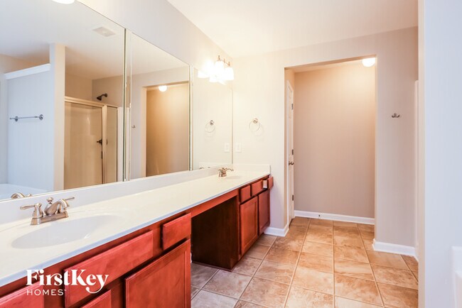 Building Photo - 5450 Crestwick Wy