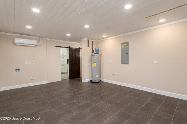 Building Photo - 33 W Melbourne Ave