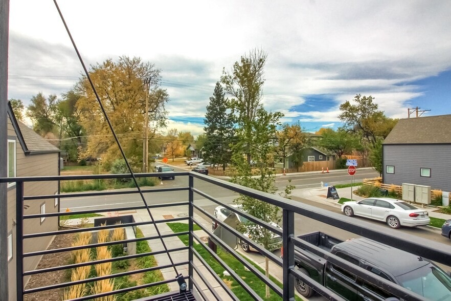 Building Photo - 1018 Depew St