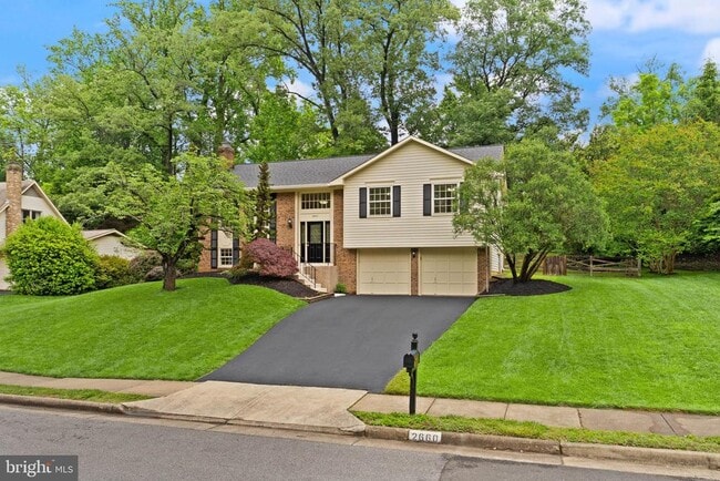 Building Photo - 2660 Oakton Glen Dr