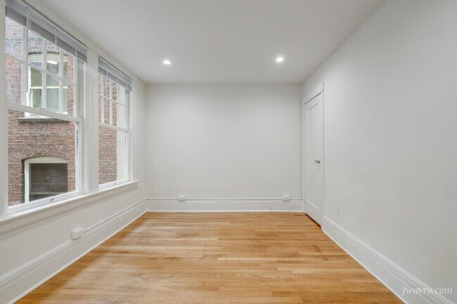 Building Photo - 560 O'Farrell St