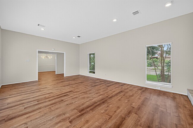 Building Photo - 10815 Shawnbrook Dr