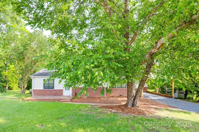 Building Photo - 3113 Monroe Way