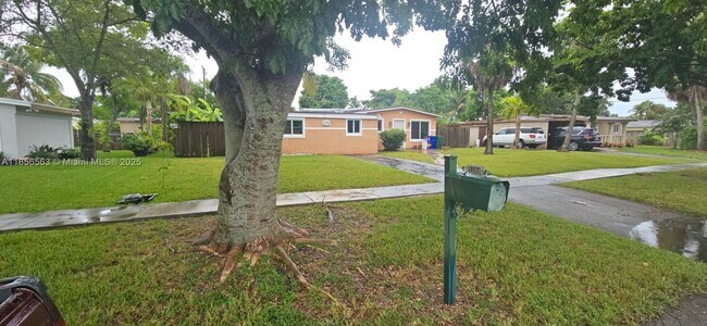 Building Photo - 1308 NW 58th Terrace