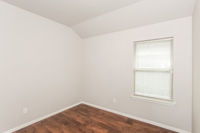 Building Photo - 9132 Abaco Way