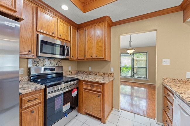 Building Photo - 8307 Autumn Wind Dr