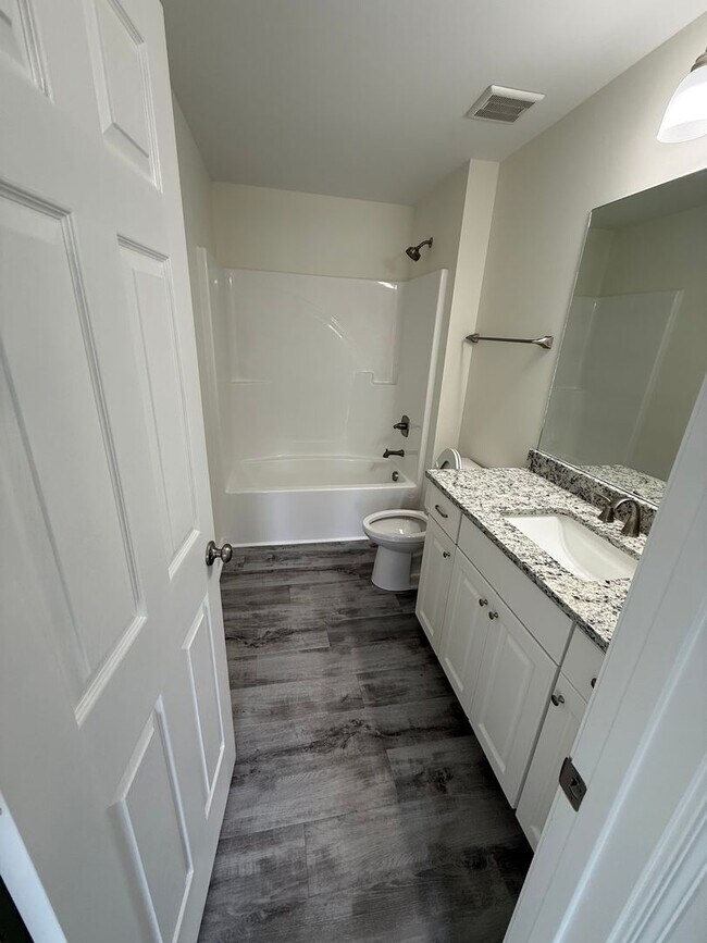 Building Photo - Brand New Build!