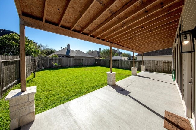 Building Photo - 11026 Anilu Dr