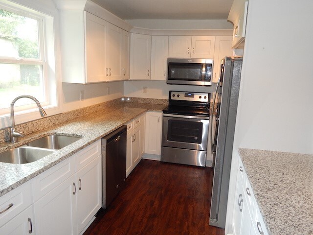 Building Photo - 104 Leah Dr