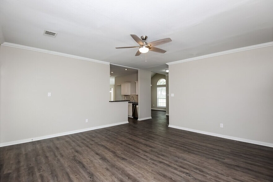 Building Photo - 611 Inglewood Ct