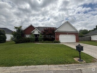 Building Photo - AWESOME 3 BEDROOM IN SOKNO IN COLONIAL EST...