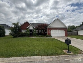 Building Photo - AWESOME 3 BEDROOM IN SOKNO IN COLONIAL EST...