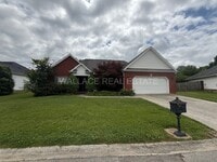 Building Photo - AWESOME 3 BEDROOM IN SOKNO IN COLONIAL EST...