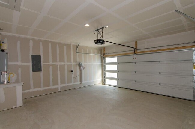 Building Photo - 217 Deserti Rd