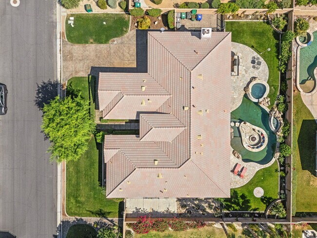 Building Photo - 57806 Cantata Dr