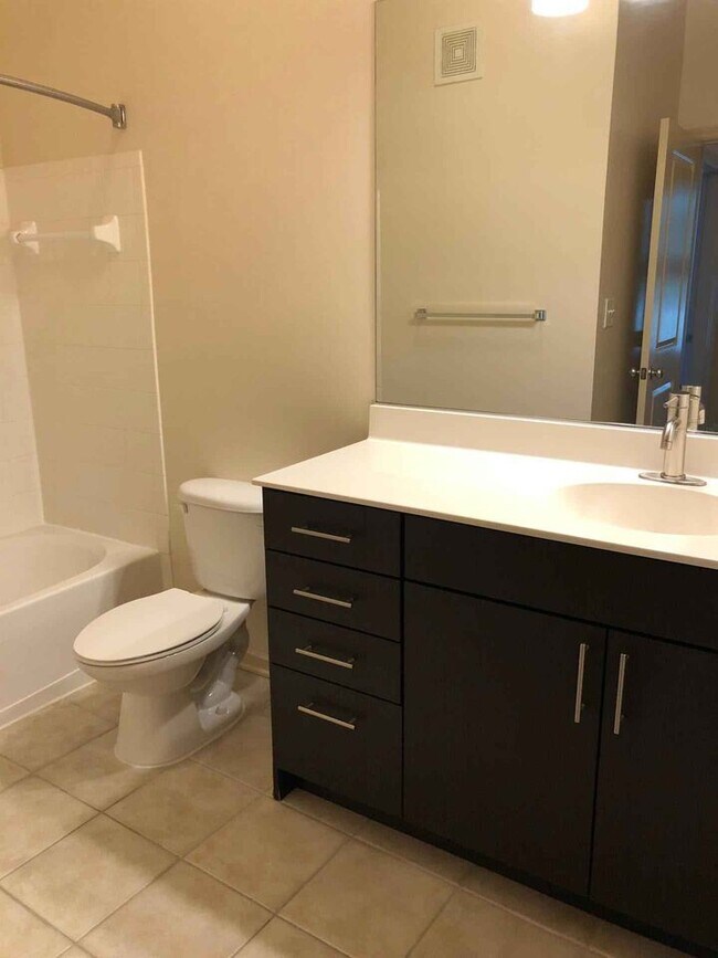 Building Photo - 4241 Summit Corner Dr