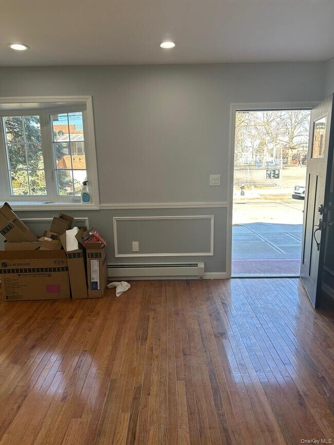 Building Photo - 237-34 Fairbury Ave