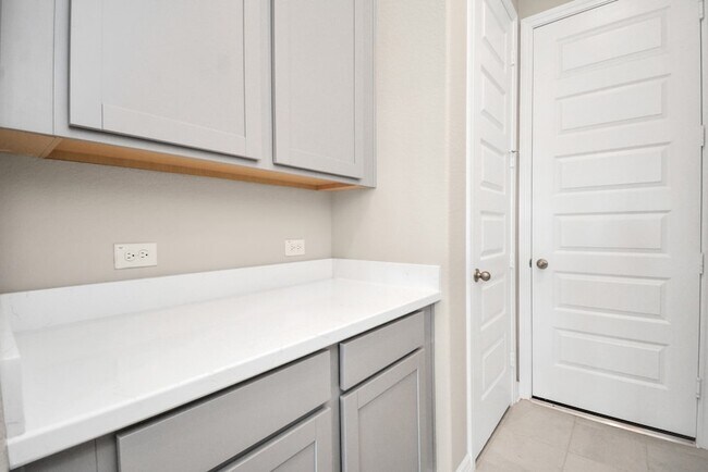 Building Photo - 4710 Austin Landing