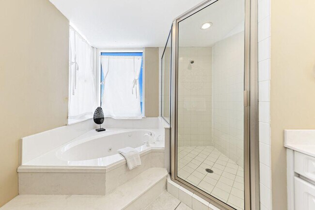 Building Photo - 13599 Perdido Key Dr