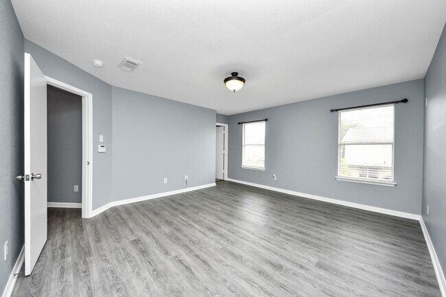 Building Photo - 15227 Western Skies Dr