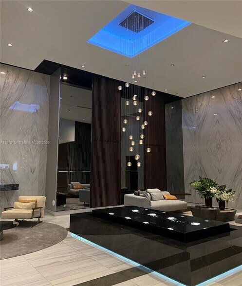 Building Photo - 1100 Biscayne Blvd