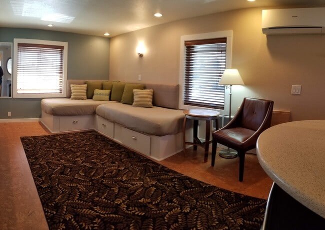 Building Photo - Twelfth Street Apartments