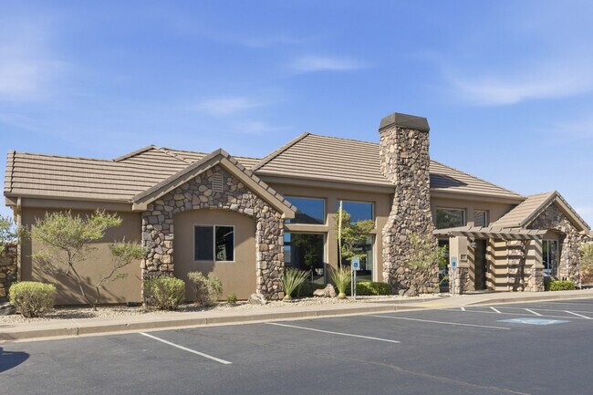 Building Photo - 4221 Torrey Pines Dr