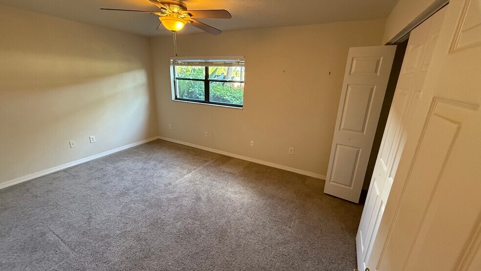 Building Photo - 6150 Gulfport Blvd S