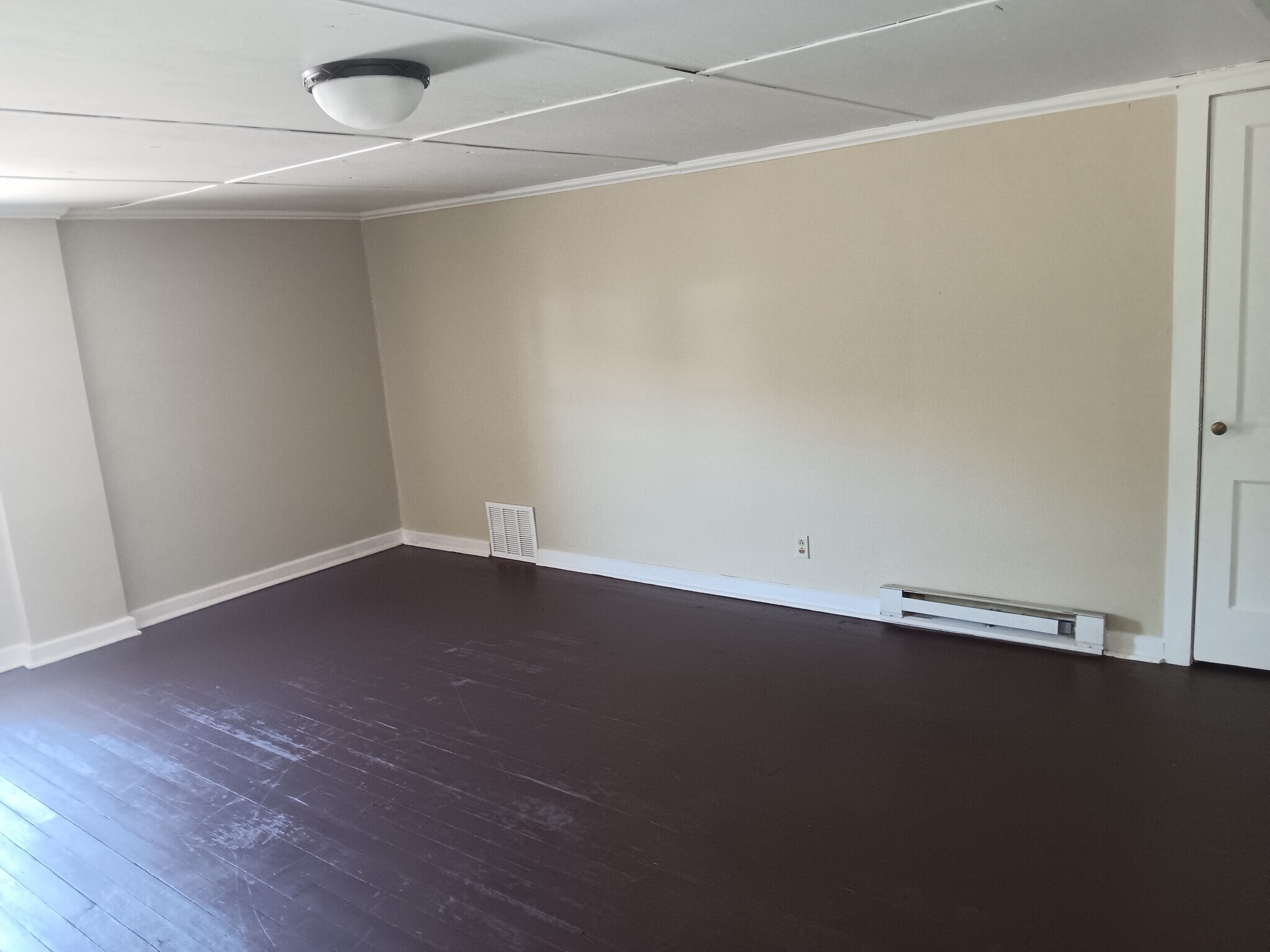 Building Photo - 3289 S Main St