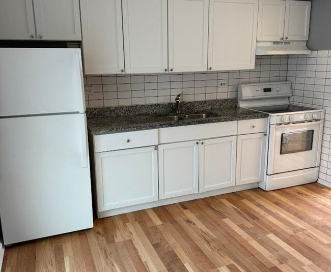 Building Photo - 7719 Roberts Rd