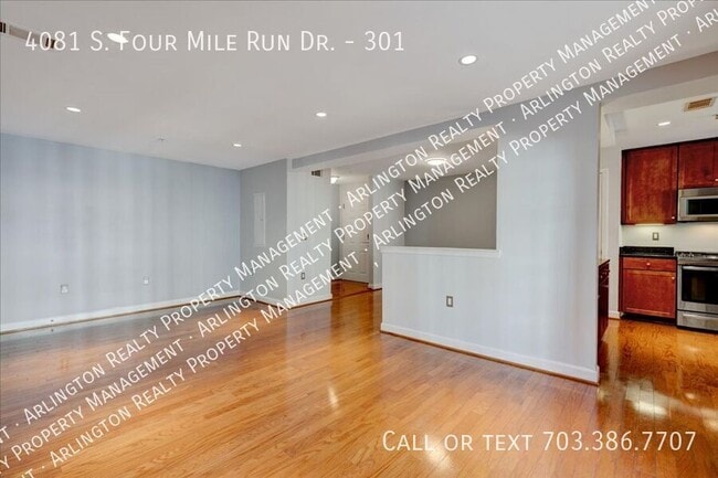 Building Photo - 4081 S Four Mile Run Dr