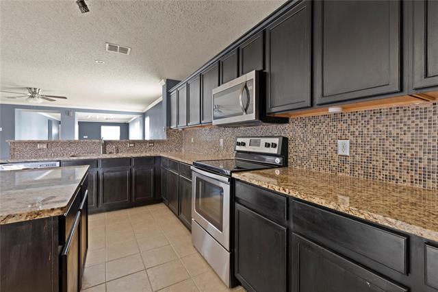 Building Photo - 1600 Dragonback Pass