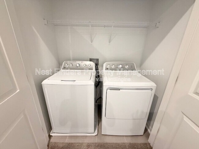 Building Photo - 358 Annies Pl