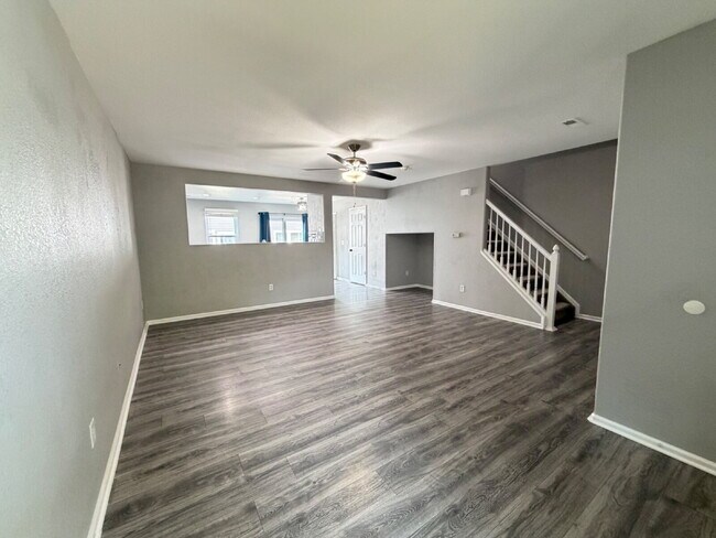 Building Photo - "Nicely updated 2-Bed 1.5 bath Townhouse in Englewood near Parker – Your Cozy Retreat Awaits!"