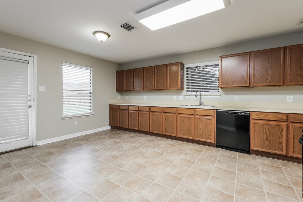 Building Photo - 15602 Clarks Fork Ct