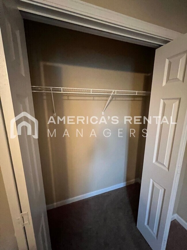 Building Photo - Home for rent in Lincoln!!! Available NOW!!!